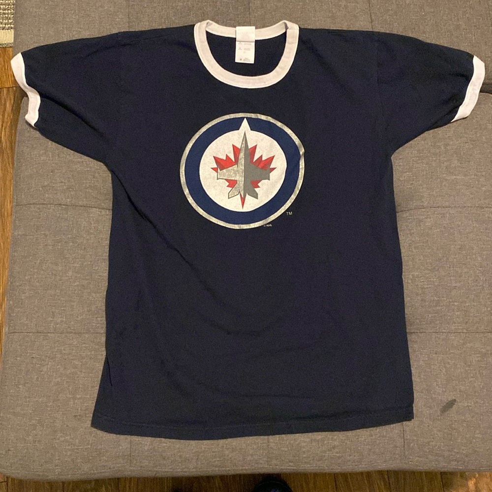 Winnipeg Jets Ringer Graphic Short Sleeve T-Shirt Men’s Size Medium NHL Hockey
